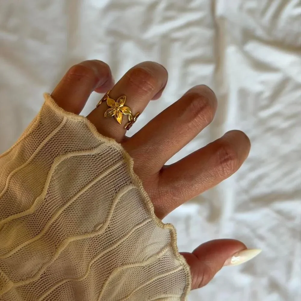 Source Unknown gold flower